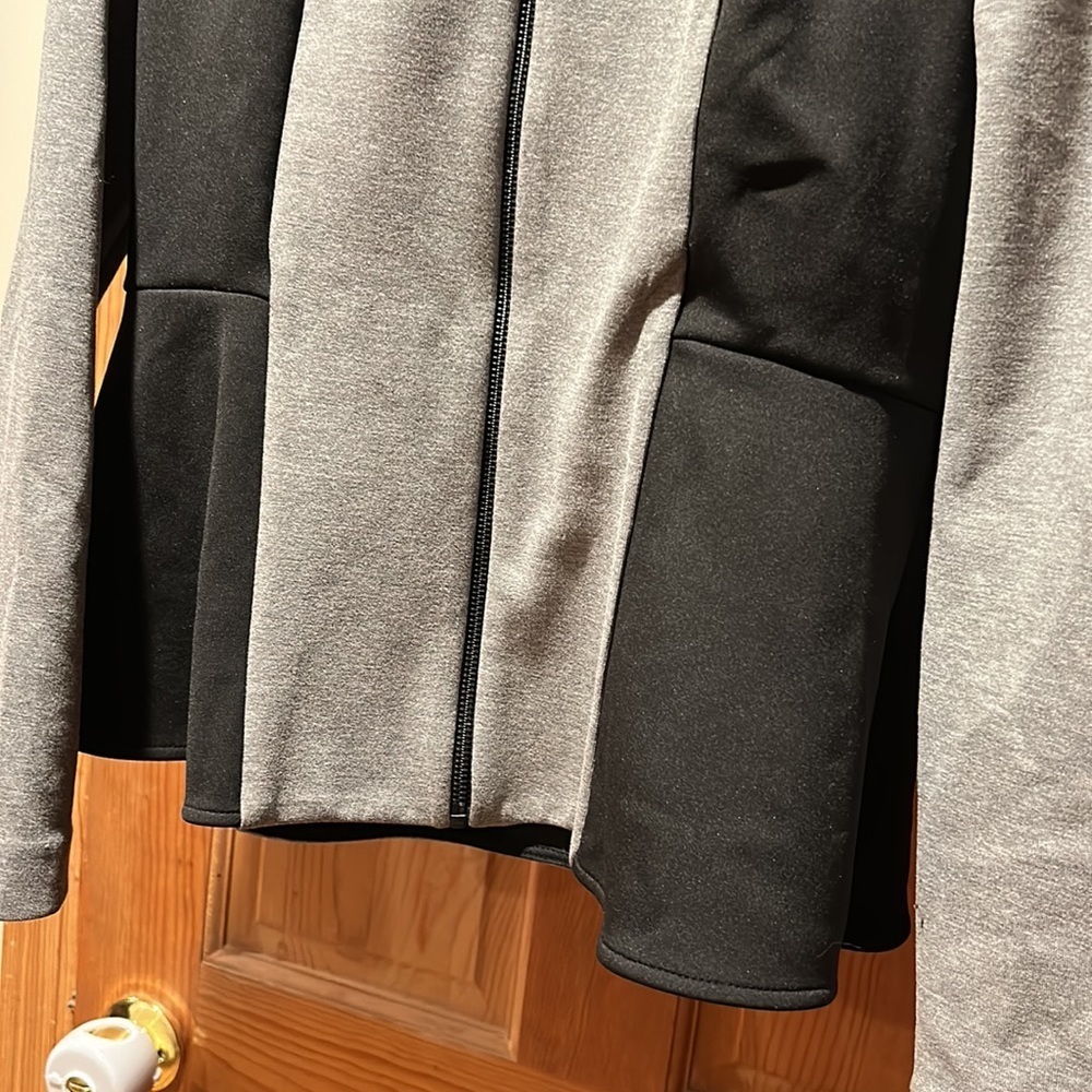 Top shop size 12 zip up top good condition - Picture 3 of 4